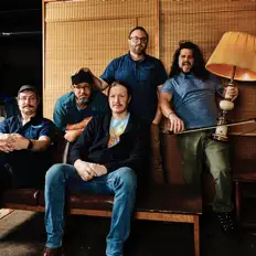 聆聽 Chris Haise Band、觀看音樂影片、閱讀小傳、查看巡演日期等！