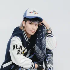 Ouça KINX-DOM, assista a videoclipes, leia a biografia, veja as datas das turnês e mais!