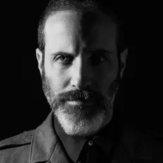 收听 Mike Bloom、观看音乐视频、阅读小传、查看巡演日期等 ！