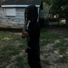 Ouve LaGhost, vê vídeos de música, lê a biografia, vê as datas da digressão e muito mais!