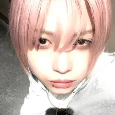 收听 平田楓、观看音乐视频、阅读小传、查看巡演日期等 ！