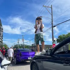 聆聽 Billy Bandz、觀看音樂影片、閱讀小傳、查看巡演日期等！