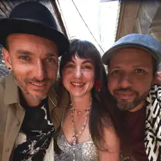 收听 Da'Chabada、观看音乐视频、阅读小传、查看巡演日期等 ！