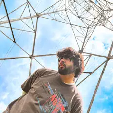 Luister naar wavypalace, bekijk muziekvideo's, lees de bio, bekijk de tourdata, en meer!