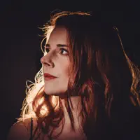 Escucha a undefined, mira vídeos musicales, lee la biografía, consulta fechas de giras y mucho más.