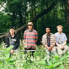 Ouve Tiberius, vê vídeos de música, lê a biografia, vê as datas da digressão e muito mais!