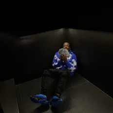 Luan Corban dinle, müzik videolarını izle, biyografisini oku, tur tarihlerini ve daha fazlasını gör!