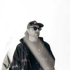 Ouve PARMAJAWN, vê vídeos de música, lê a biografia, vê as datas da digressão e muito mais!