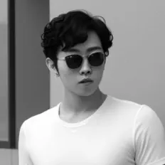 Escucha a MoxiFloxi, mira videos musicales, lee su biografía, consulta las fechas de las gira y más.