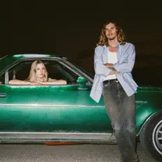 Escucha a Ghost Flowers, mira videos musicales, lee su biografía, consulta las fechas de las gira y más.