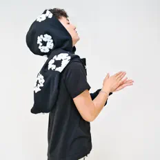 Listen to Johya, watch music videos, read bio, see tour dates & more!