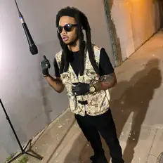 YB Mon을(를) 듣고, 뮤직 비디오를 보고, 약력을 읽고, 투어 일정 등을 확인하세요!