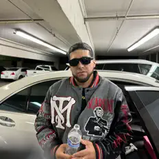 Écoutez C100 DA DON, regardez des vidéoclips, lisez la biographie, consultez les dates de tournée et plus encore !