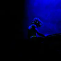 Dengarkan undefined, tonton video musik, baca bio, lihat tanggal tur & lainnya!