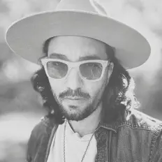 Dengarkan Ian Archibold, tonton video musik, baca bio, lihat tanggal tur & lainnya!