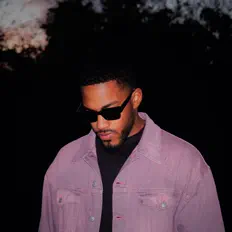 收听 D. Bridge、观看音乐视频、阅读小传、查看巡演日期等 ！