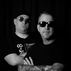 Amo&Koall सुनें, म्यूज़िक वीडियो देखें, बायो पढ़ें, दौरे की तारीखें और बहुत कुछ देखें!