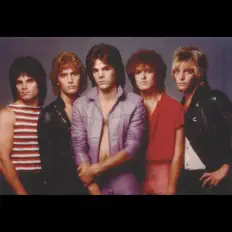 Bitter Sweet Alley सुनें, म्यूज़िक वीडियो देखें, बायो पढ़ें, दौरे की तारीखें और बहुत कुछ देखें!