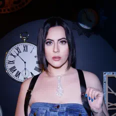 聆聽 Bree Taylor、觀看音樂影片、閱讀小傳、查看巡演日期等！