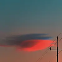 undefinedを聴いたり、ミュージックビデオを鑑賞したり、経歴やツアー日程などを確認したりしましょう！