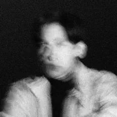 Darkøを聴いたり、ミュージックビデオを鑑賞したり、経歴やツアー日程などを確認したりしましょう！