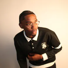 Poslechněte si interpreta C Dreamz, sledujte hudební videa, přečtěte si životopis, podívejte se na data turné a další informace.