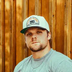 Luister naar James Mason, bekijk muziekvideo's, lees de bio, bekijk de tourdata, en meer!