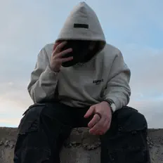 Poslechněte si interpreta Lucid, sledujte hudební videa, přečtěte si životopis, podívejte se na data turné a další informace.