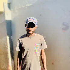 Newlexim dinle, müzik videolarını izle, biyografisini oku, tur tarihlerini ve daha fazlasını gör!