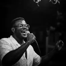 Odrakir सुनें, म्यूज़िक वीडियो देखें, बायो पढ़ें, दौरे की तारीखें और बहुत कुछ देखें!