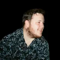 Escucha a undefined, mira videos musicales, lee su biografía, consulta las fechas de las gira y más.