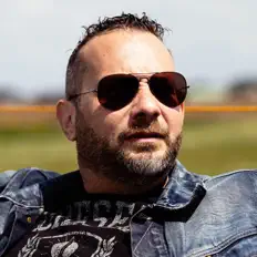 Écoutez Kevin Vergauwen, regardez des vidéoclips, lisez la biographie, consultez les dates de tournée et plus encore !