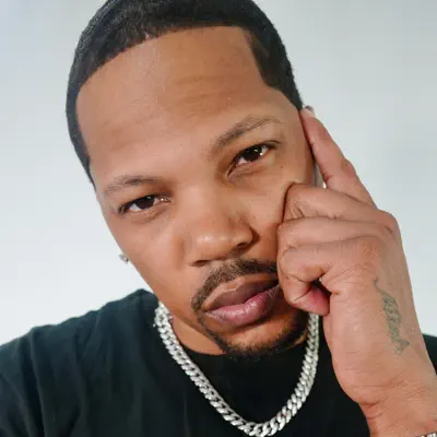 Listen to Fwz, watch music videos, read bio, see tour dates & more!