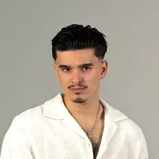 Écoutez Soulis, regardez des vidéoclips, lisez la biographie, consultez les dates de tournée et plus encore !