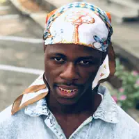 undefinedを聴いたり、ミュージックビデオを鑑賞したり、経歴やツアー日程などを確認したりしましょう！