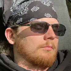 Escucha a EliTheGoonie, mira vídeos musicales, lee la biografía, consulta fechas de giras y mucho más.