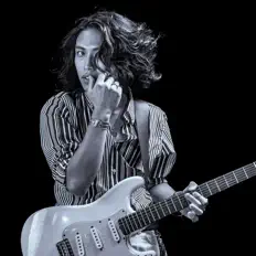 Écoutez Luka R., regardez des vidéoclips, lisez la biographie, consultez les dates de tournée et plus encore !