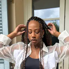 Dengarkan LEVANAH, tonton video musik, baca bio, lihat tanggal tur & lainnya!