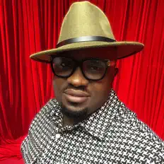 聆聽 Profabulous、觀看音樂影片、閱讀小傳、查看巡演日期等！