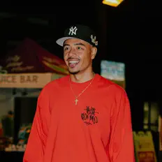 Escucha a Jay Christopher, mira vídeos musicales, lee la biografía, consulta fechas de giras y mucho más.