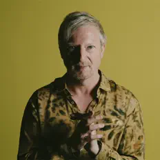 Escucha a Matt Johnson, mira videos musicales, lee su biografía, consulta las fechas de las gira y más.