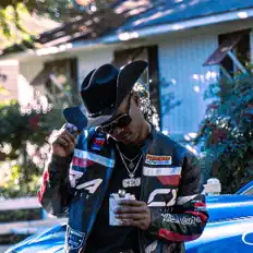 Escucha a 7txxn, mira videos musicales, lee su biografía, consulta las fechas de las gira y más.