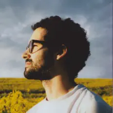 Carlos Abril을(를) 듣고, 뮤직 비디오를 보고, 약력을 읽고, 투어 일정 등을 확인하세요!