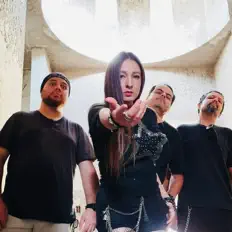 Dengarkan Anagrama, tonton video musik, baca bio, lihat tanggal tur & lainnya!