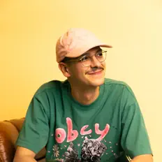 聆聽 Maks、觀看音樂影片、閱讀小傳、查看巡演日期等！