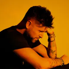 Pablo López dinle, müzik videolarını izle, biyografisini oku, tur tarihlerini ve daha fazlasını gör!