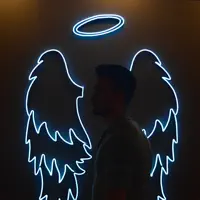 Luister naar undefined, bekijk muziekvideo's, lees de bio, bekijk de tourdata, en meer!