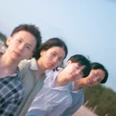 Hōsakuを聴いたり、ミュージックビデオを鑑賞したり、経歴やツアー日程などを確認したりしましょう！