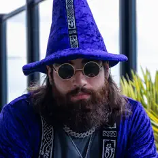 Planet Ruti을(를) 듣고, 뮤직 비디오를 보고, 약력을 읽고, 투어 일정 등을 확인하세요!