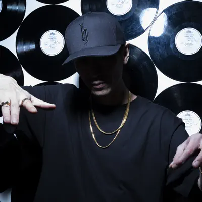 Listen to DJ AKAKABE, watch music videos, read bio, see tour dates & more!